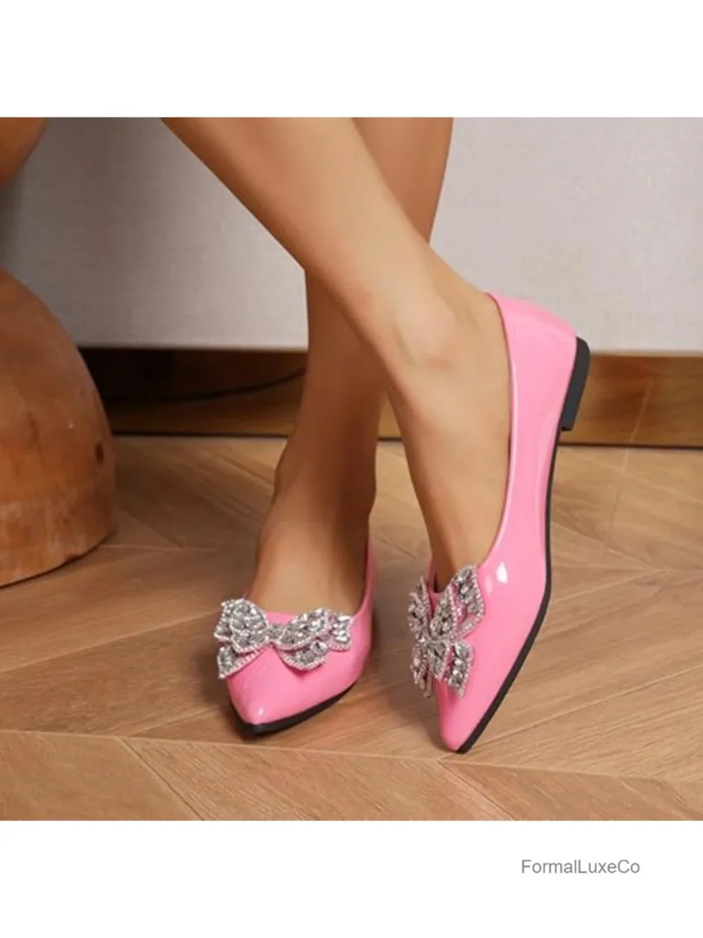 Women's Rhinestone Pointed Ballet Flats Breathable Comfort Slip On